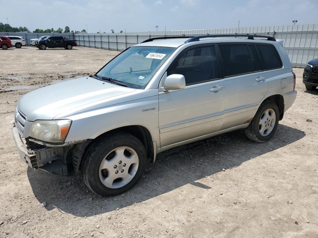 JTEDP21A140028956 2004 Toyota Highlander Base