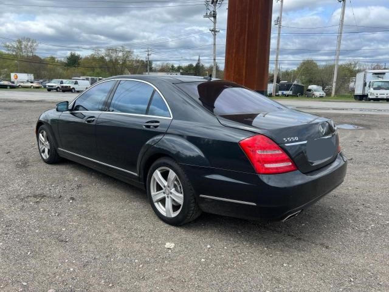 2013 Mercedes-Benz S 550 4Matic vin: WDDNG9EB1DA500240