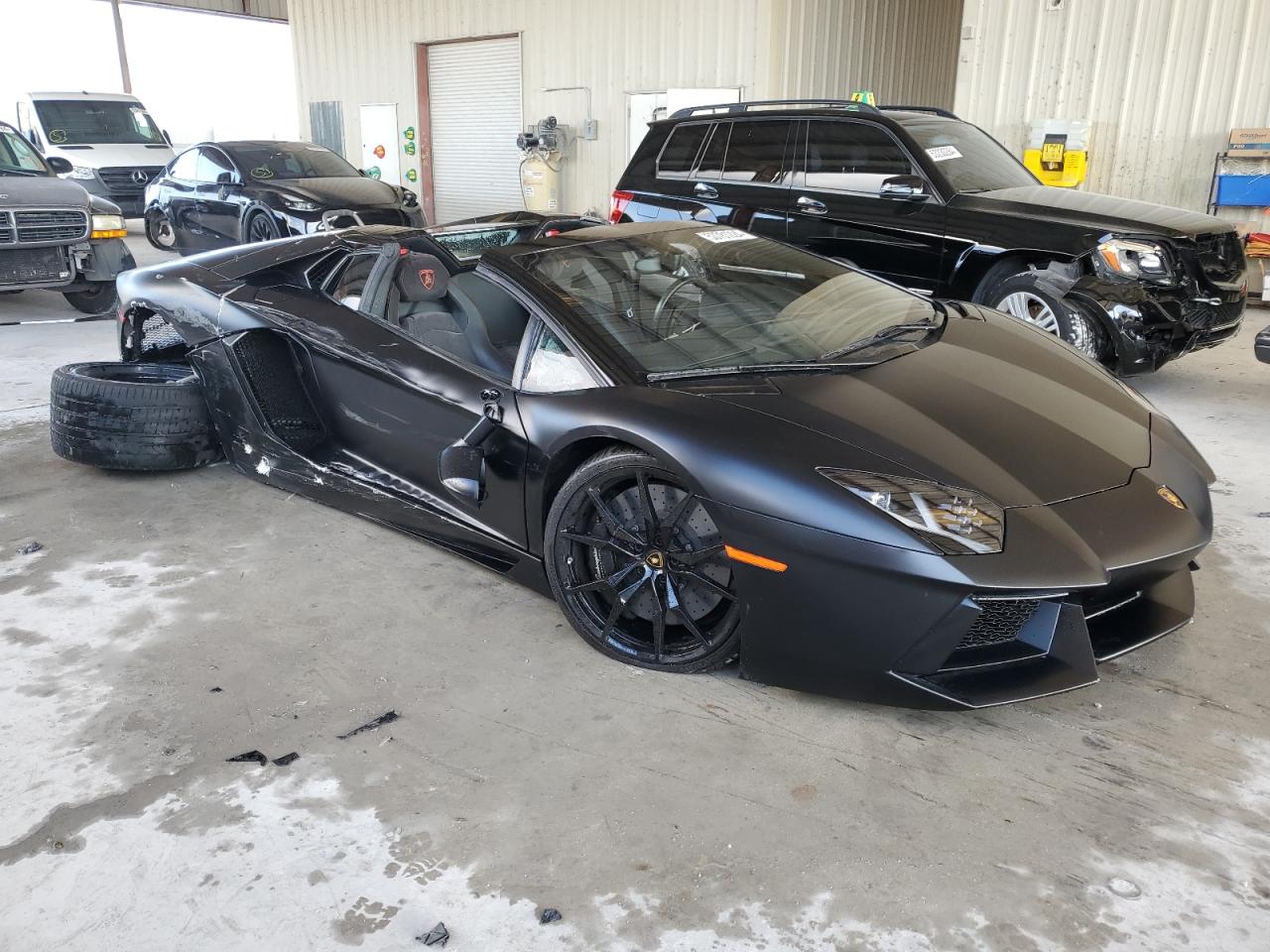 Lot #2989257736 2015 LAMBORGHINI AVENTADOR