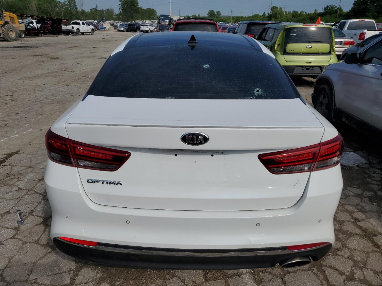 5XXGT4L31JG240676 2018 Kia Optima Lx