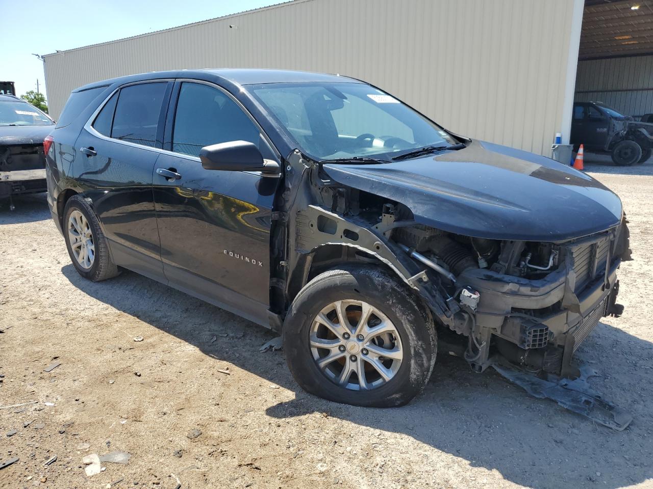 2GNAXJEV8J6308205 2018 Chevrolet Equinox Lt