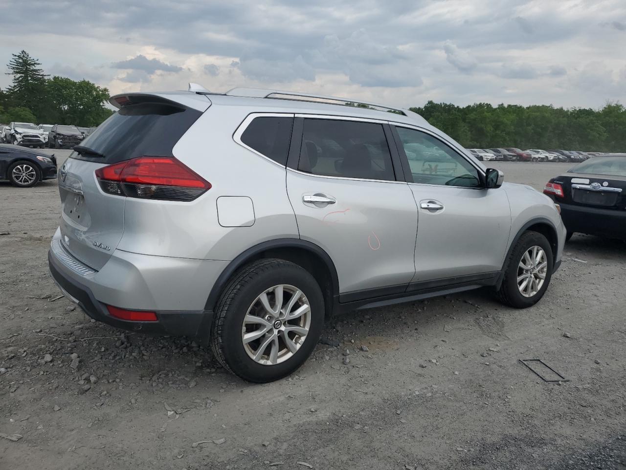 2017 Nissan Rogue Sv vin: 5N1AT2MV6HC888398