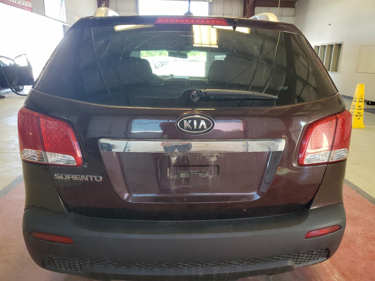 5XYKTDA21CG261126 2012 Kia Sorento Base