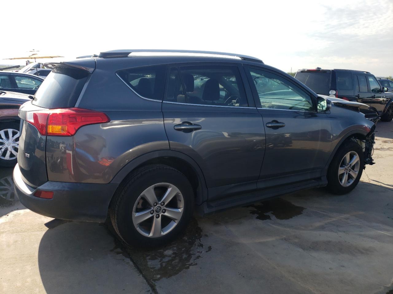 2T3WFREV6FW167615 2015 Toyota Rav4 Xle