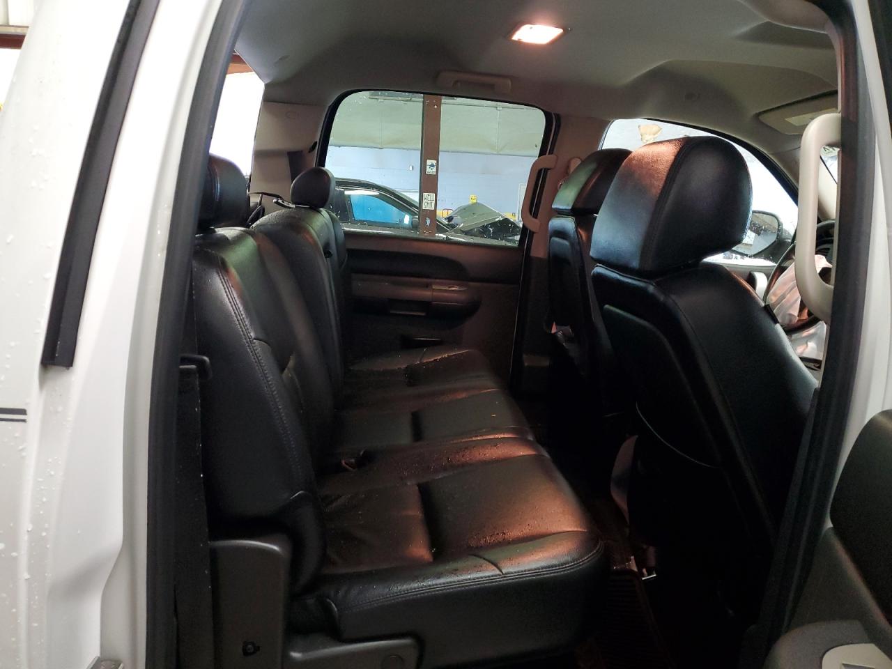 3GCPCSE0XBG209030 2011 Chevrolet Silverado C1500 Lt