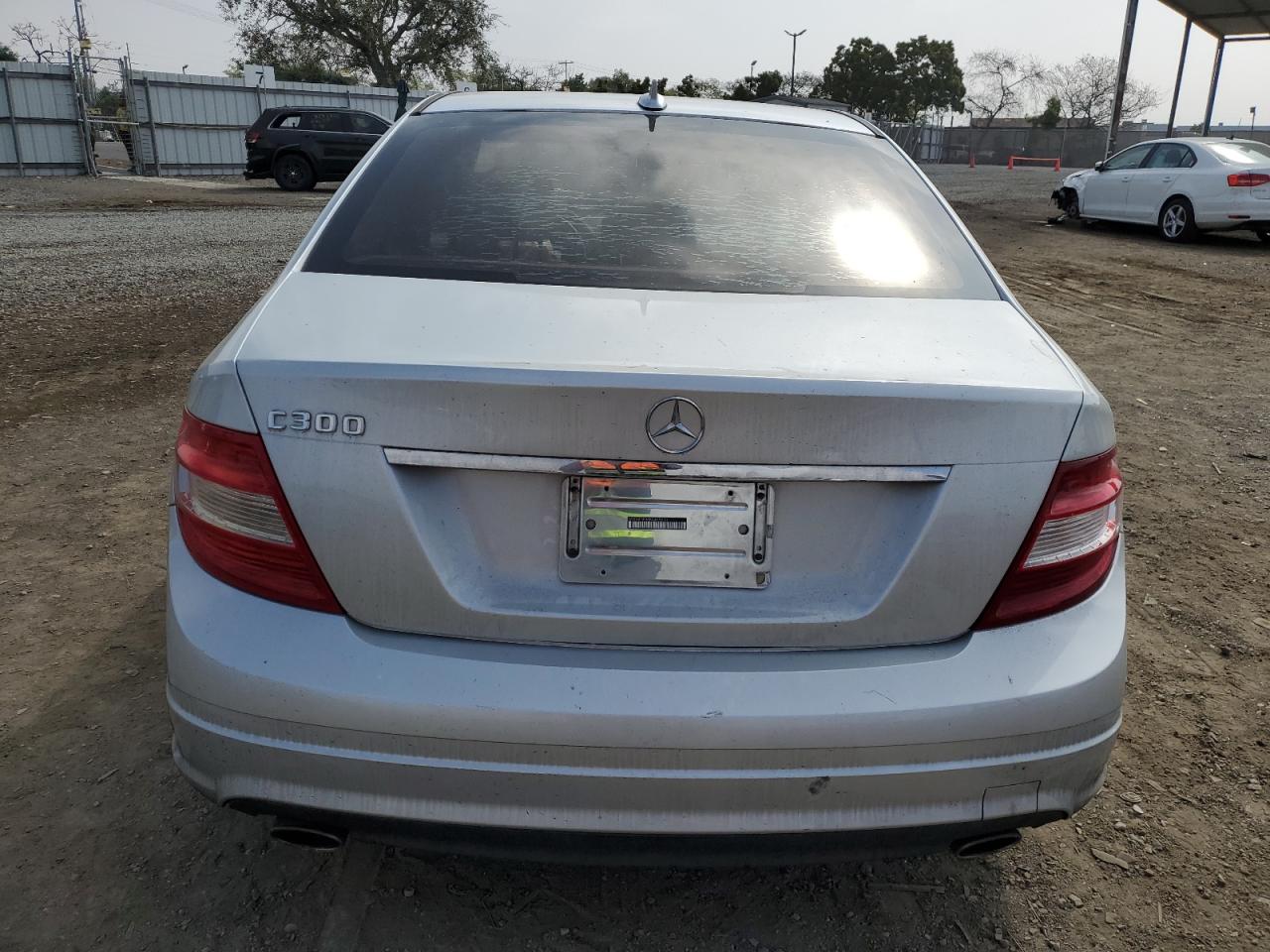 WDDGF5EB8BA465570 2011 Mercedes-Benz C 300