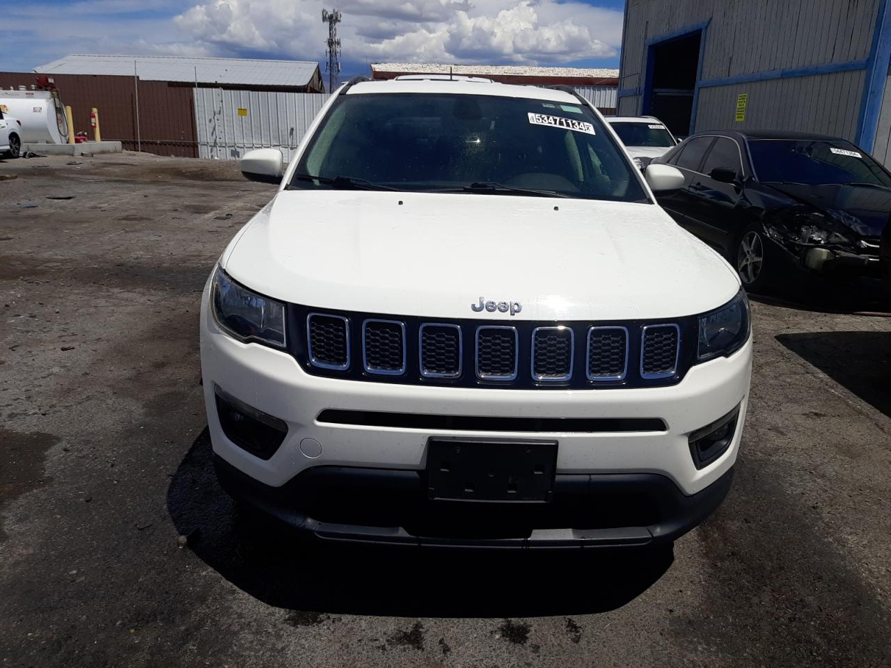 3C4NJCBB1JT300542 2018 Jeep Compass Latitude