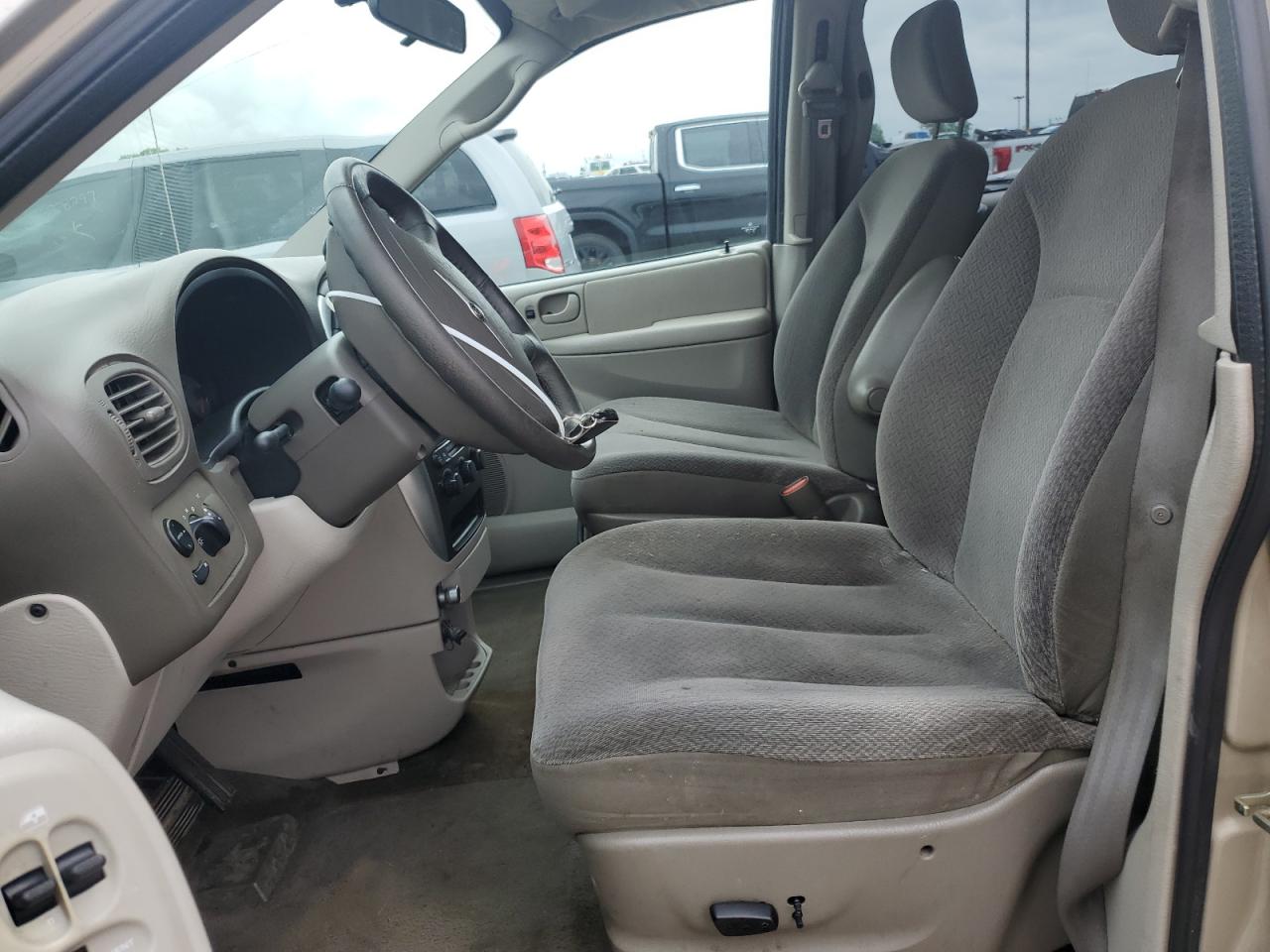 2C4GP54L85R187092 2005 Chrysler Town & Country Touring