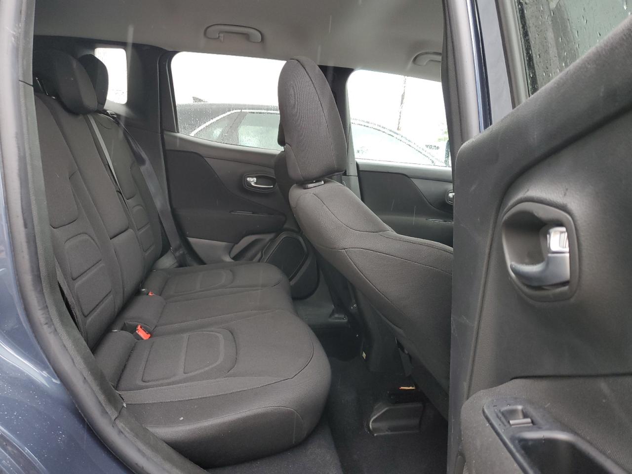 ZACNJDBBXMPM11654 2021 Jeep Renegade Latitude