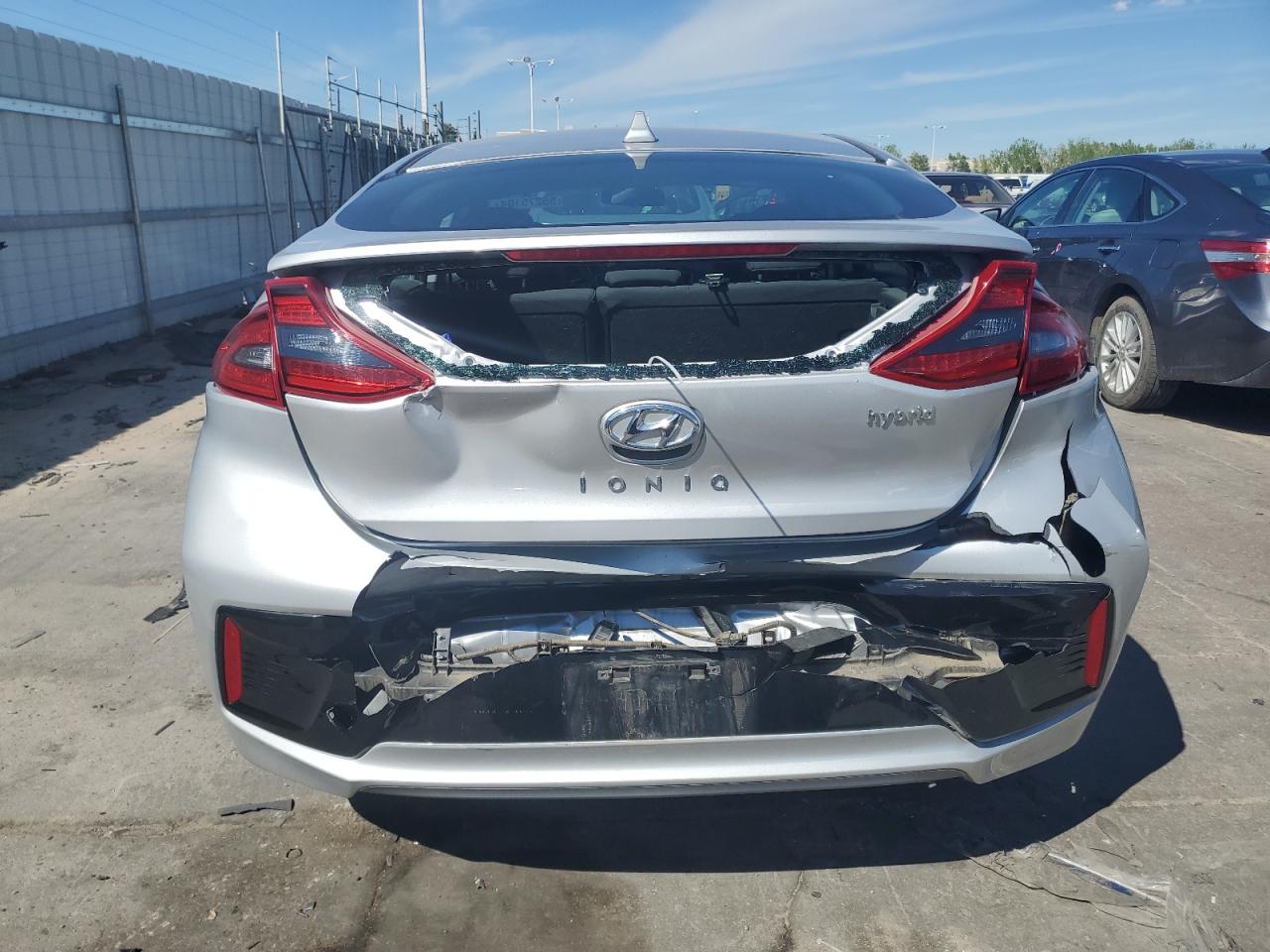 KMHC75LC3JU060081 2018 Hyundai Ioniq Sel