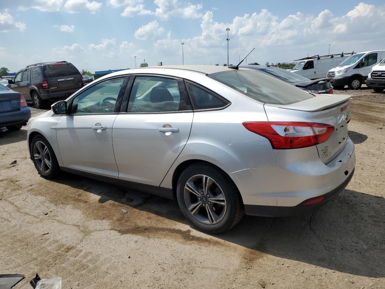 2014 Ford Focus Se vin: 1FADP3F23EL429555