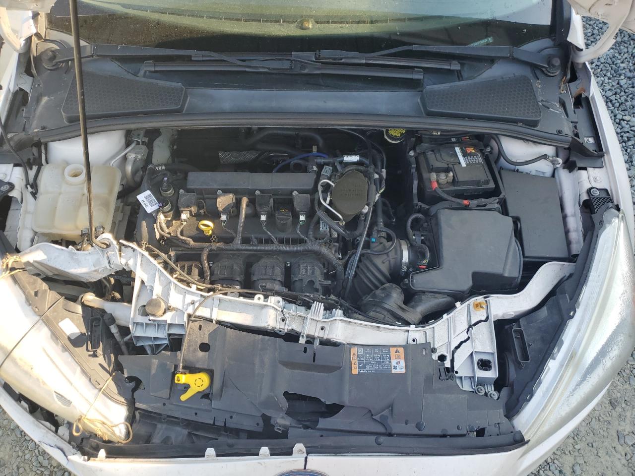 1FADP3N23FL338529 2015 Ford Focus Titanium