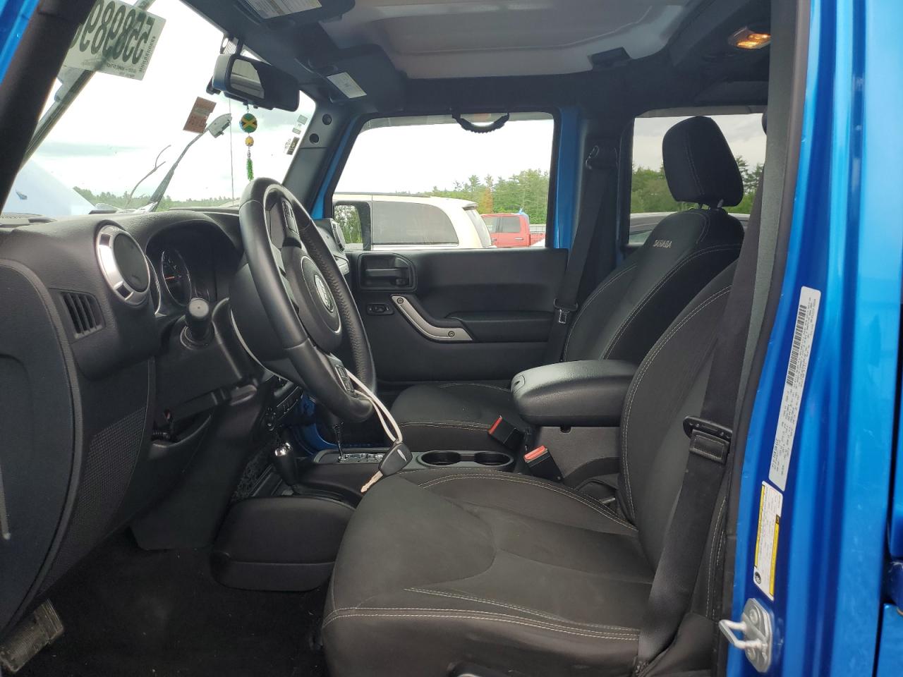 1C4BJWEGXGL204148 2016 Jeep Wrangler Unlimited Sahara