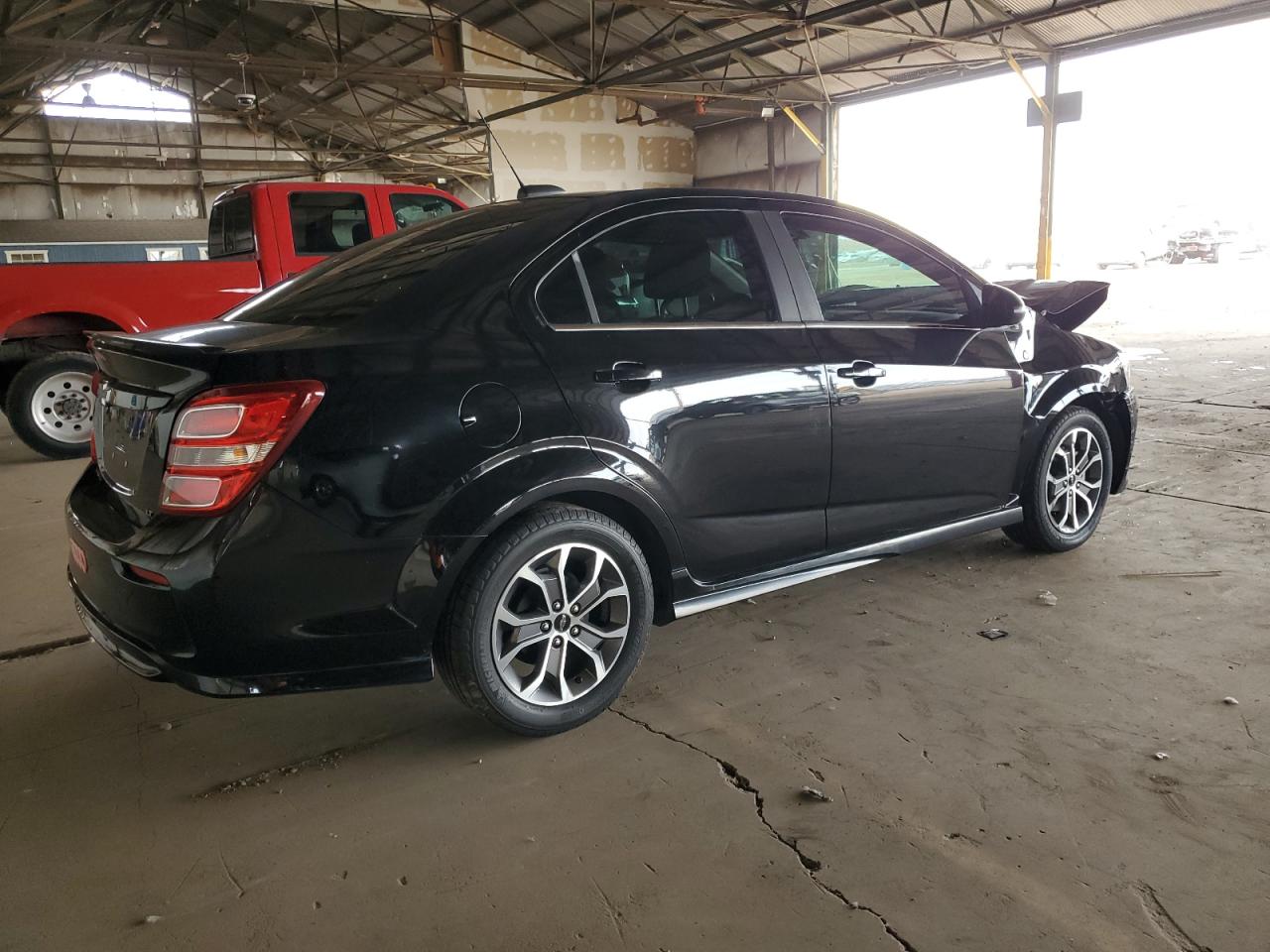 1G1JD5SH3J4114375 2018 Chevrolet Sonic Lt