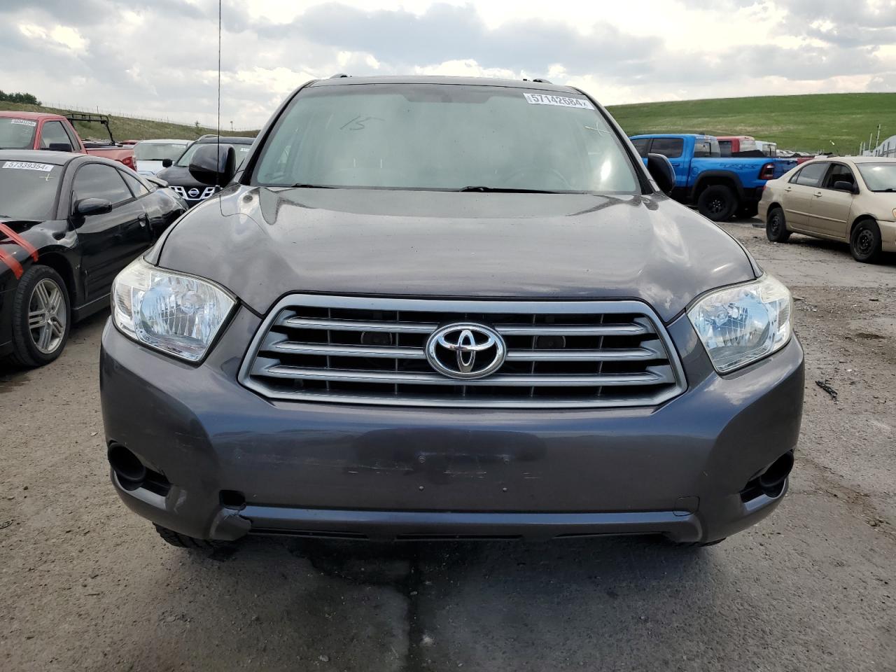 JTEES41A282009261 2008 Toyota Highlander