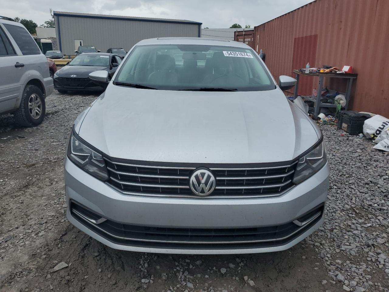 1VWBT7A37HC053089 2017 Volkswagen Passat Se