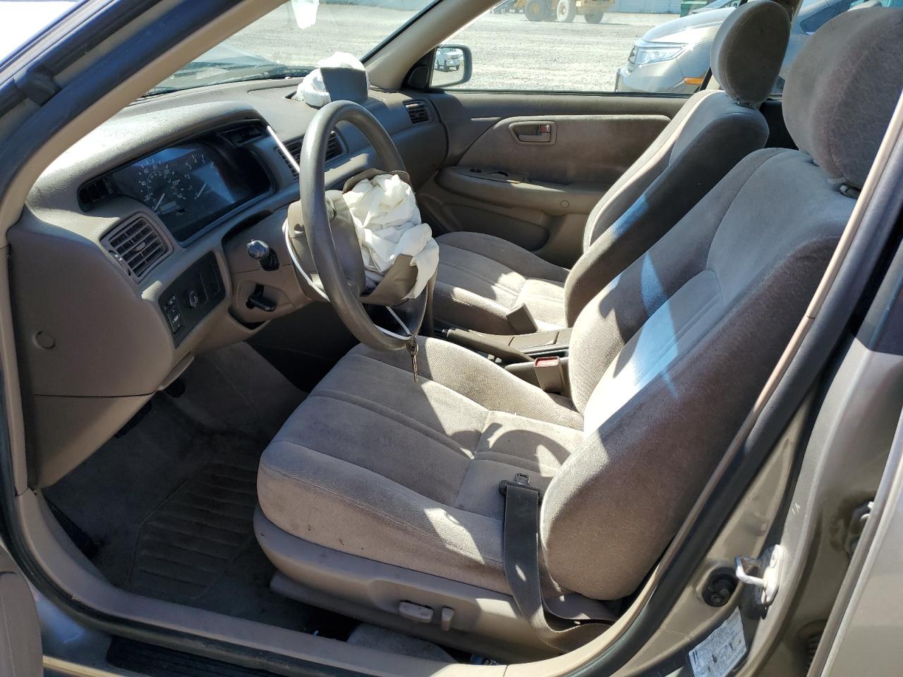 JT2BG22K8X0315405 1999 Toyota Camry Le