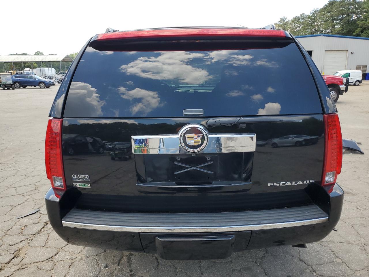 1GYS3BEF6CR169085 2012 Cadillac Escalade Luxury