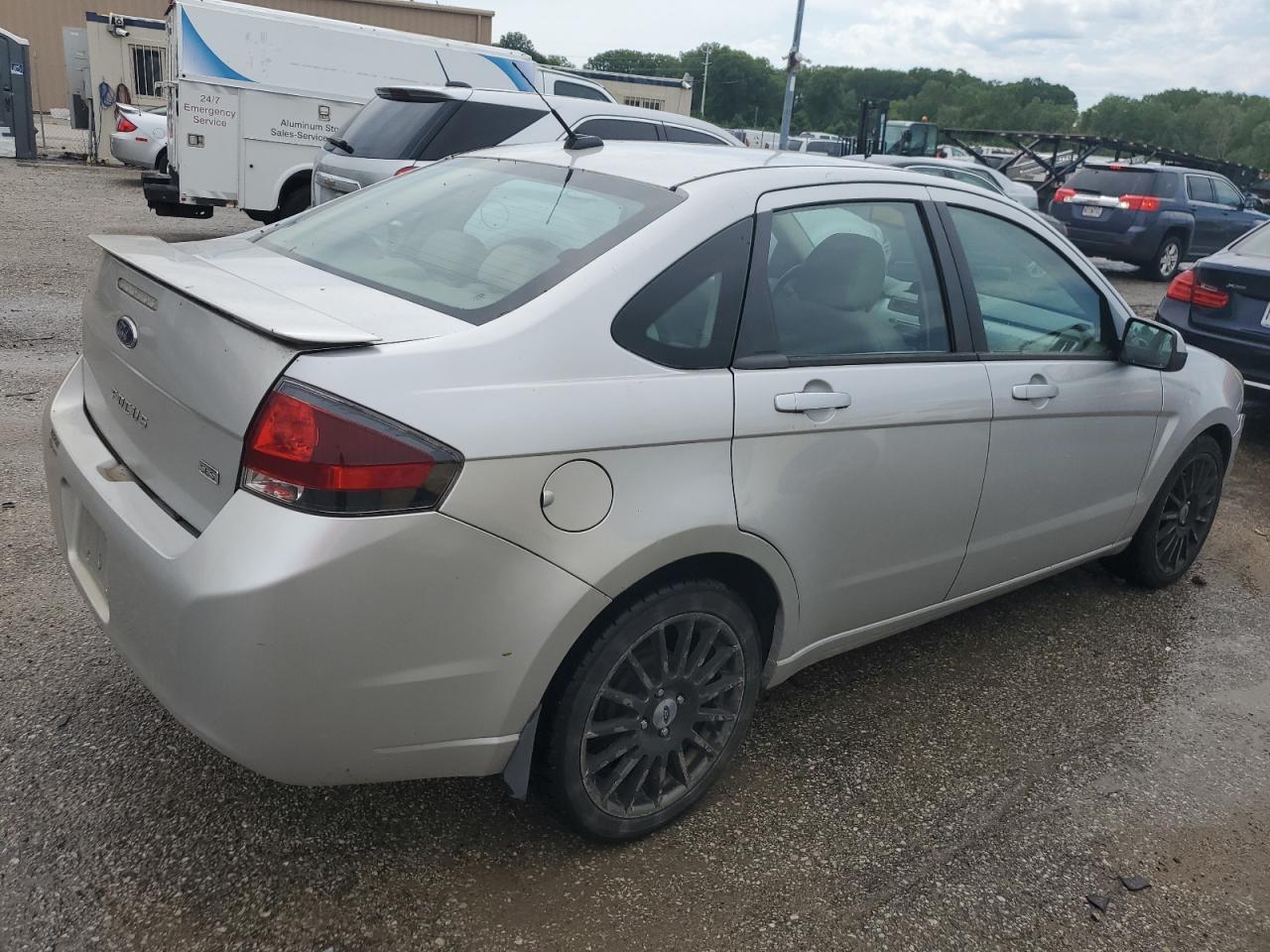 1FAHP3GN8AW170533 2010 Ford Focus Ses