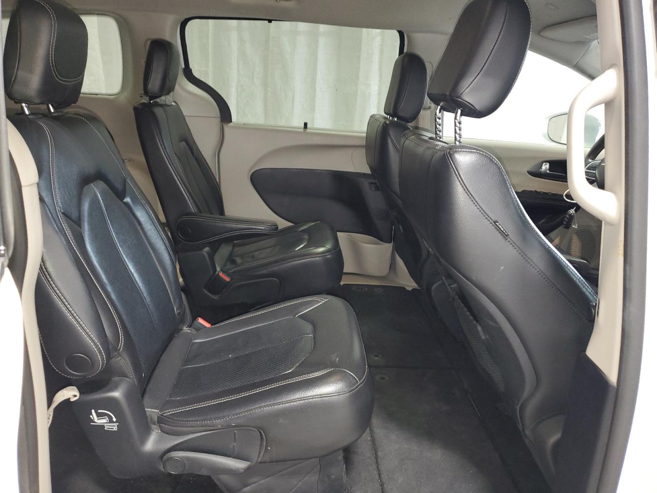 2C4RC1BG5NR114037 2022 Chrysler Pacifica Touring L