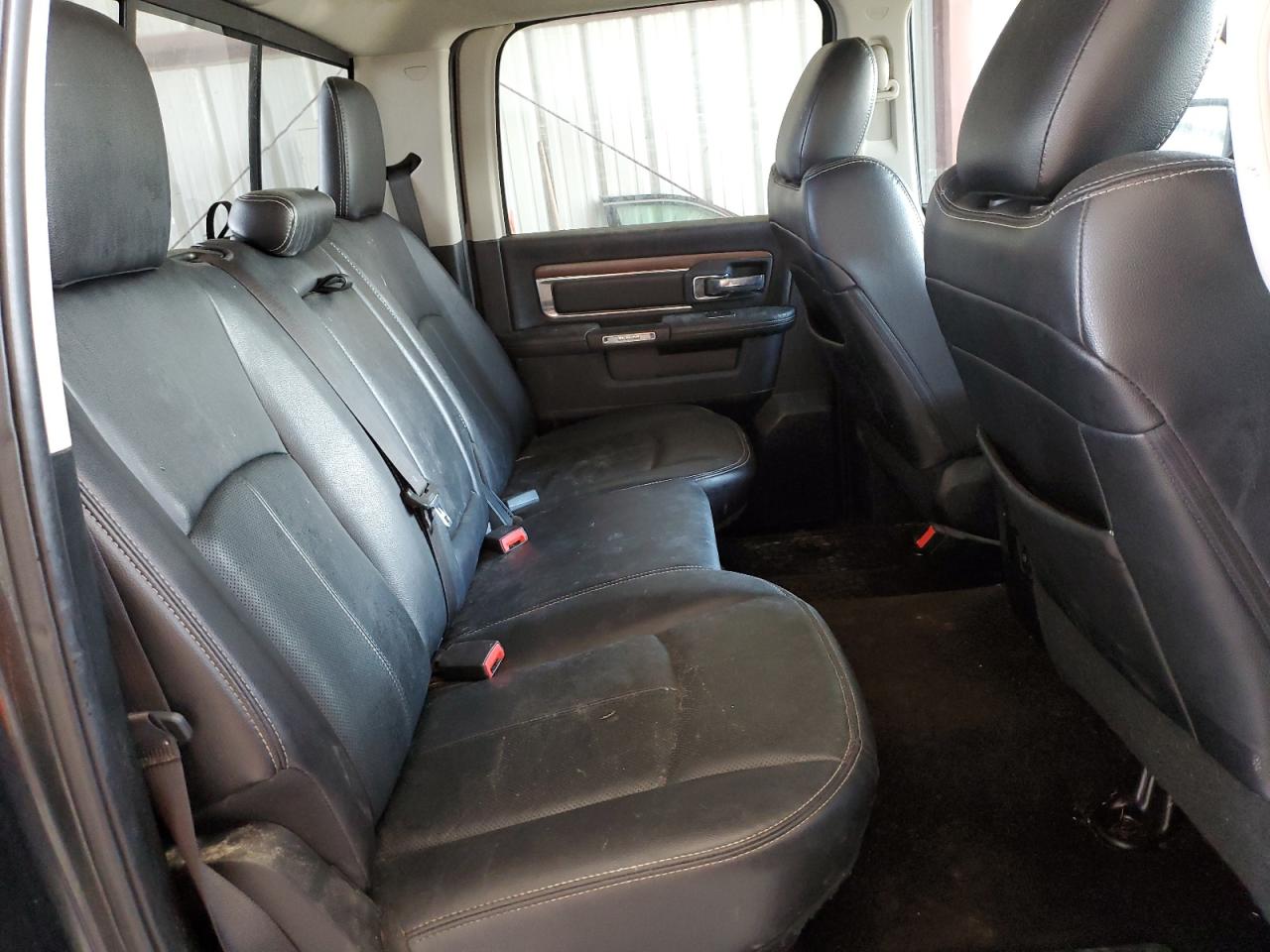 1C6RR7VT2JS112059 2018 Ram 1500 Laramie