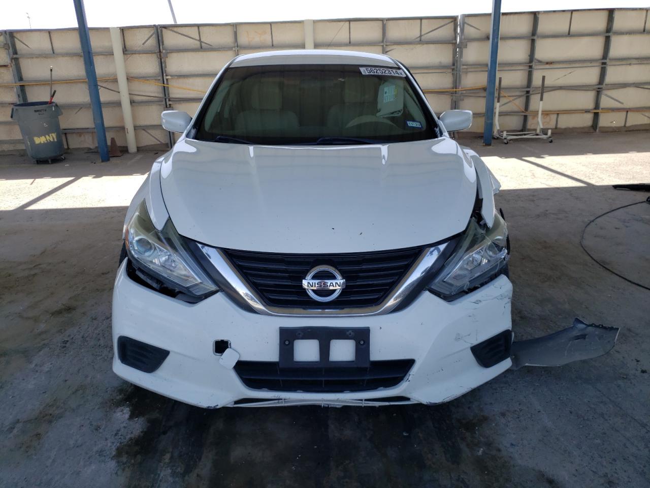 1N4AL3APXGC215585 2016 Nissan Altima 2.5