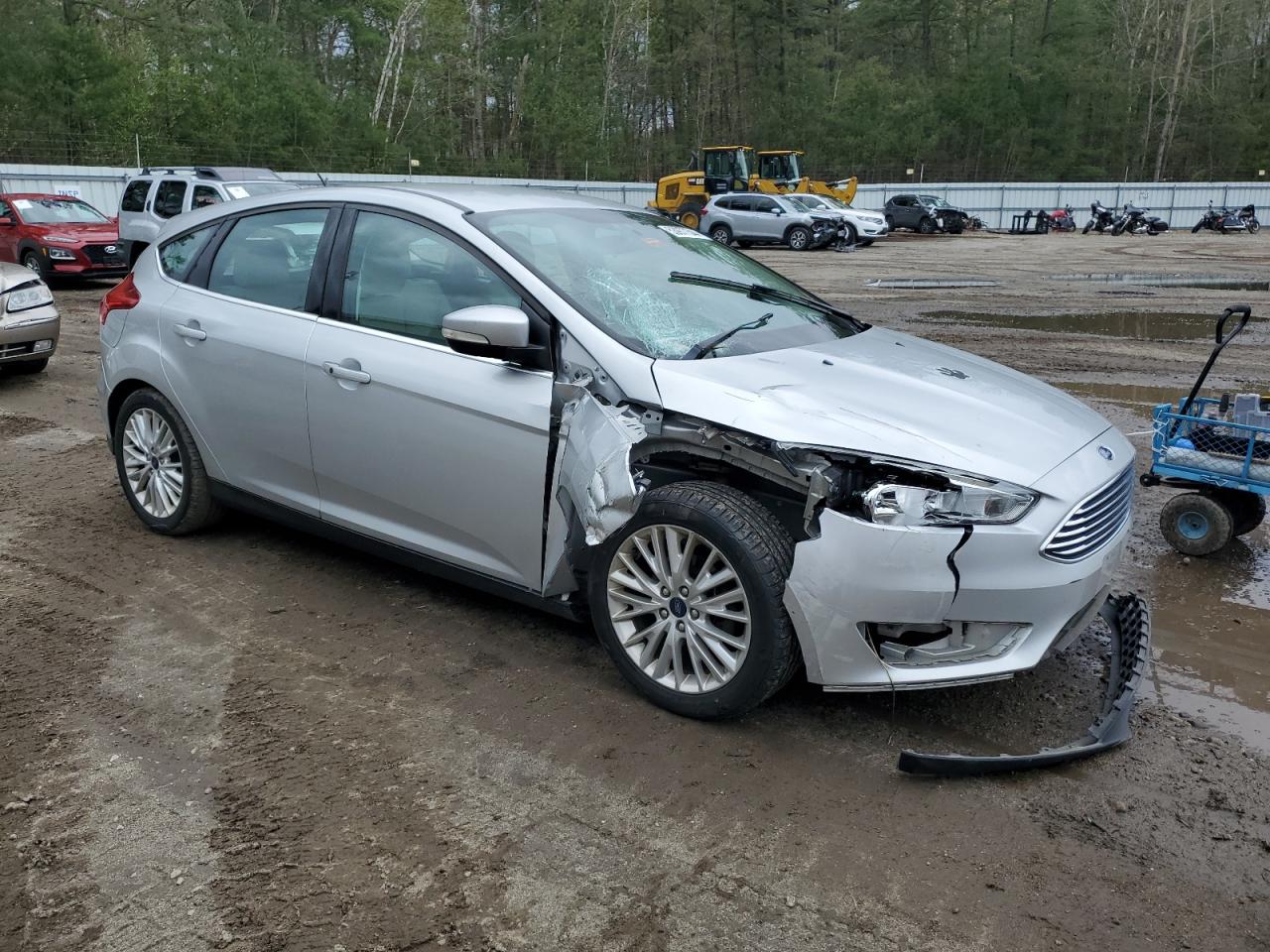 1FADP3N24GL302883 2016 Ford Focus Titanium