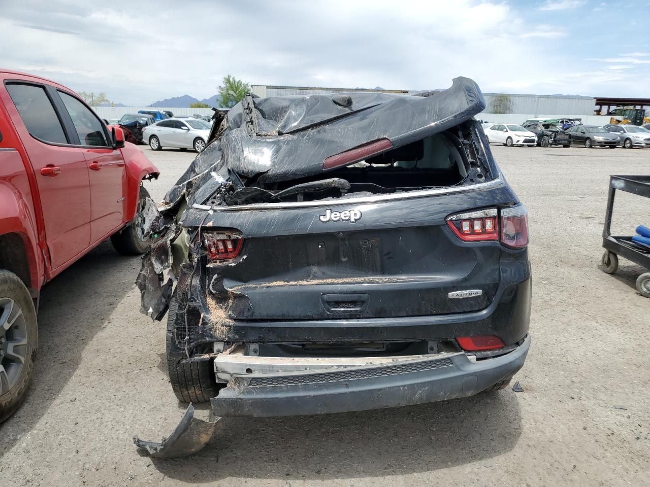 Lot #2955507504 2018 JEEP COMPASS LA