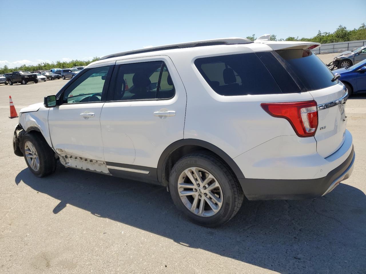 1FM5K7D88GGD29325 2016 Ford Explorer Xlt