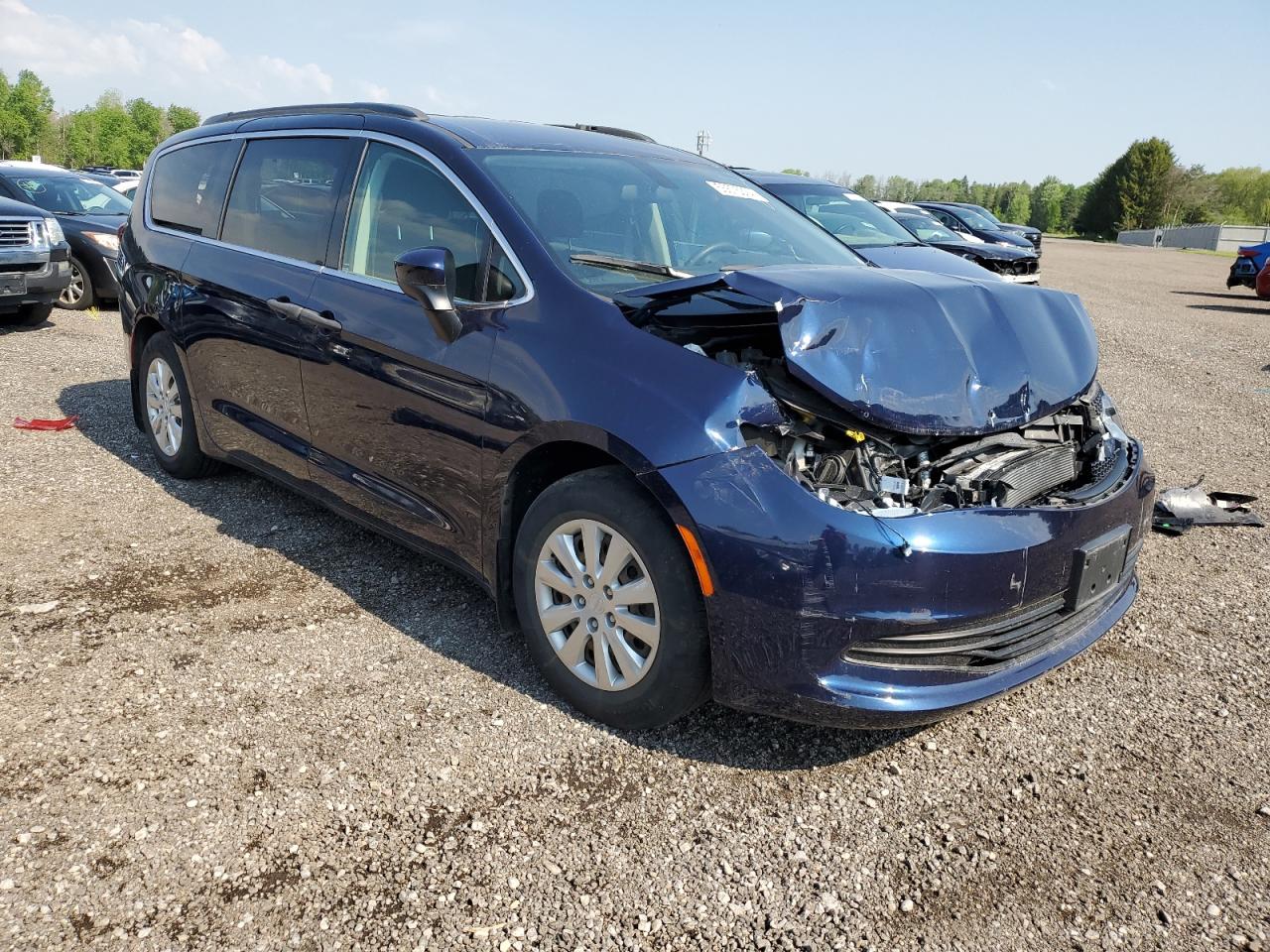 2C4RC1AG3JR132869 2018 Chrysler Pacifica L