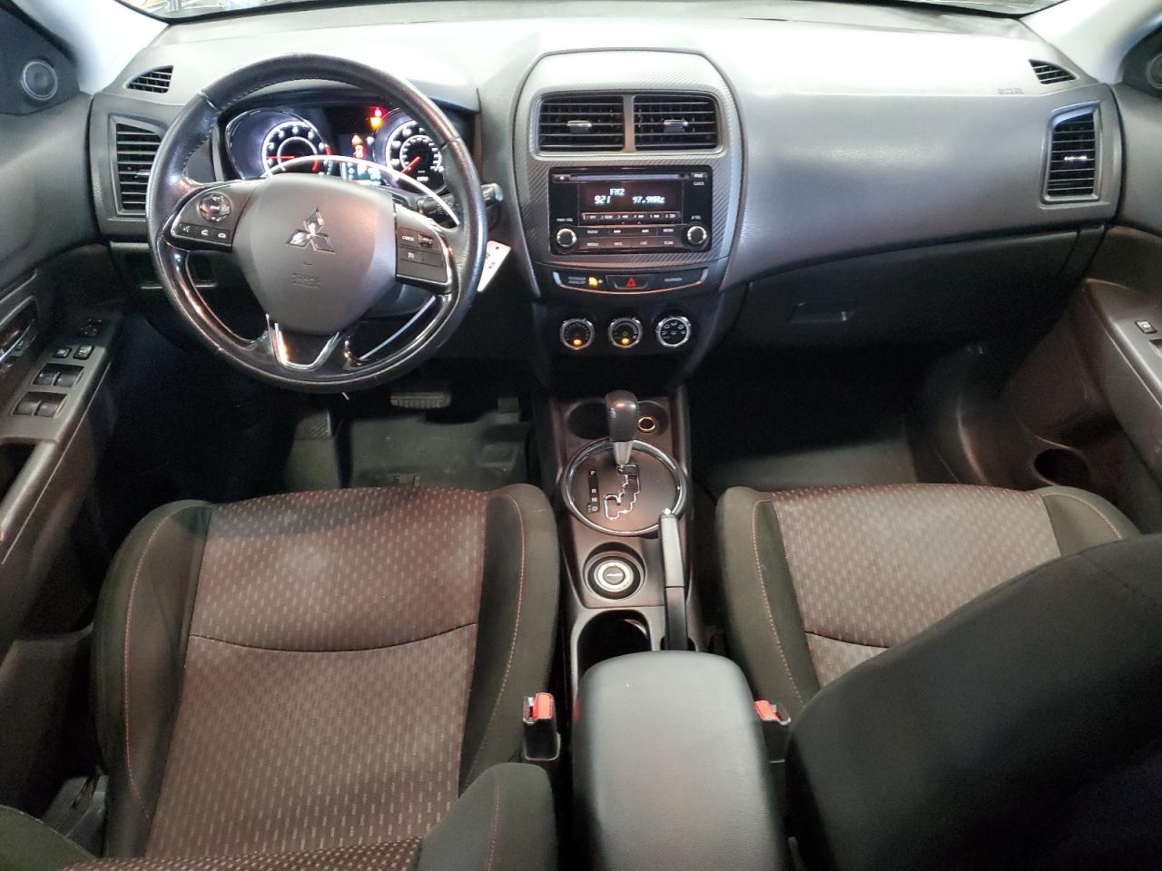 JA4AR3AU7HZ011074 2017 Mitsubishi Outlander Sport Es