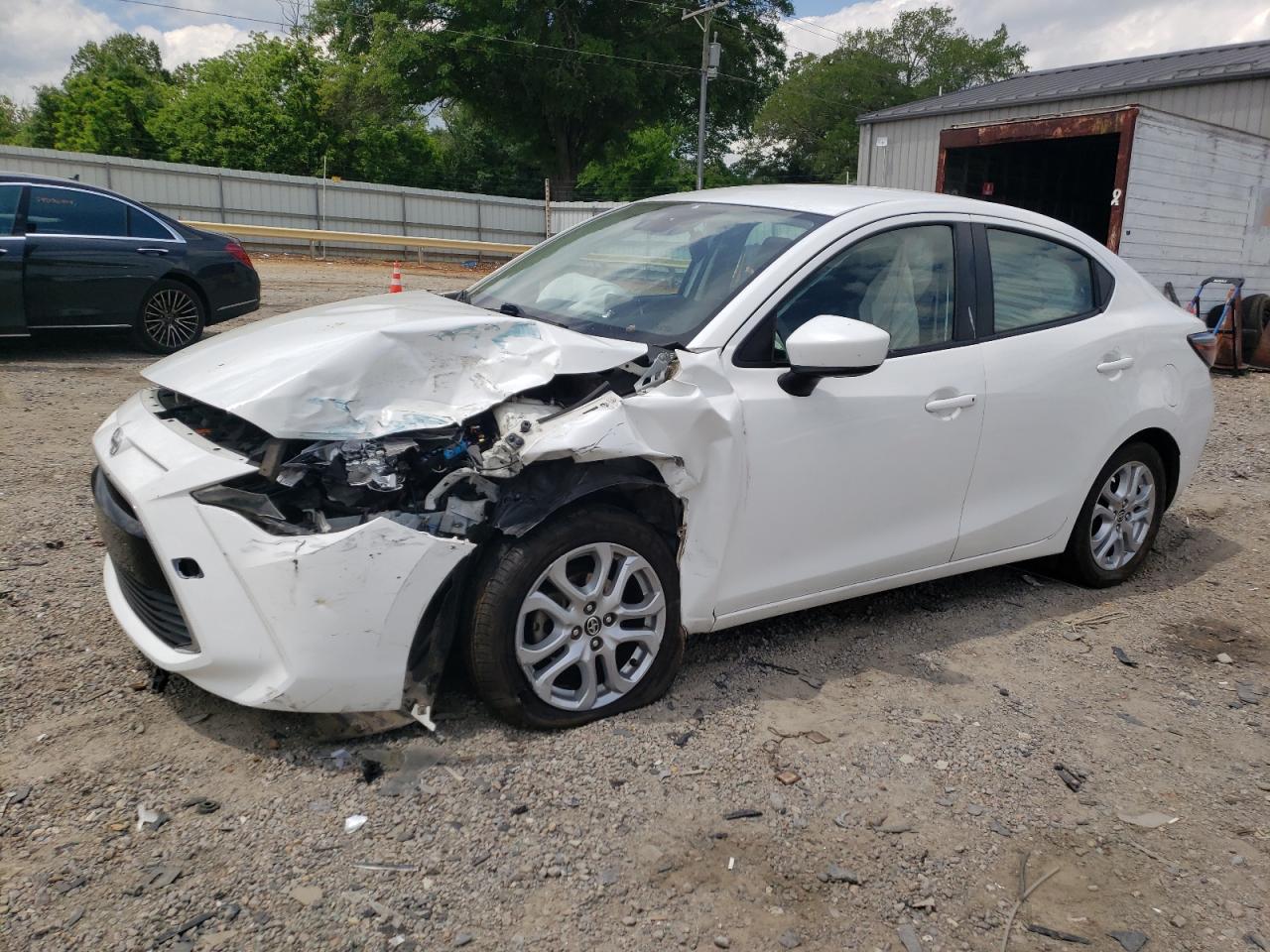 3MYDLBZV2GY134433 2016 Toyota Scion Ia