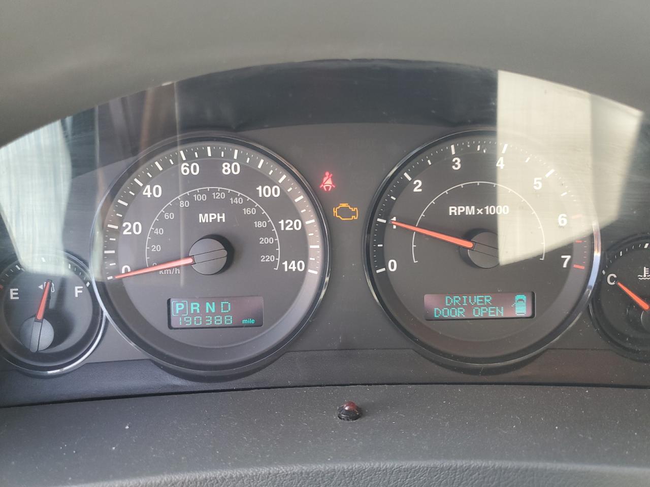 1J4GS48K05C624581 2005 Jeep Grand Cherokee Laredo