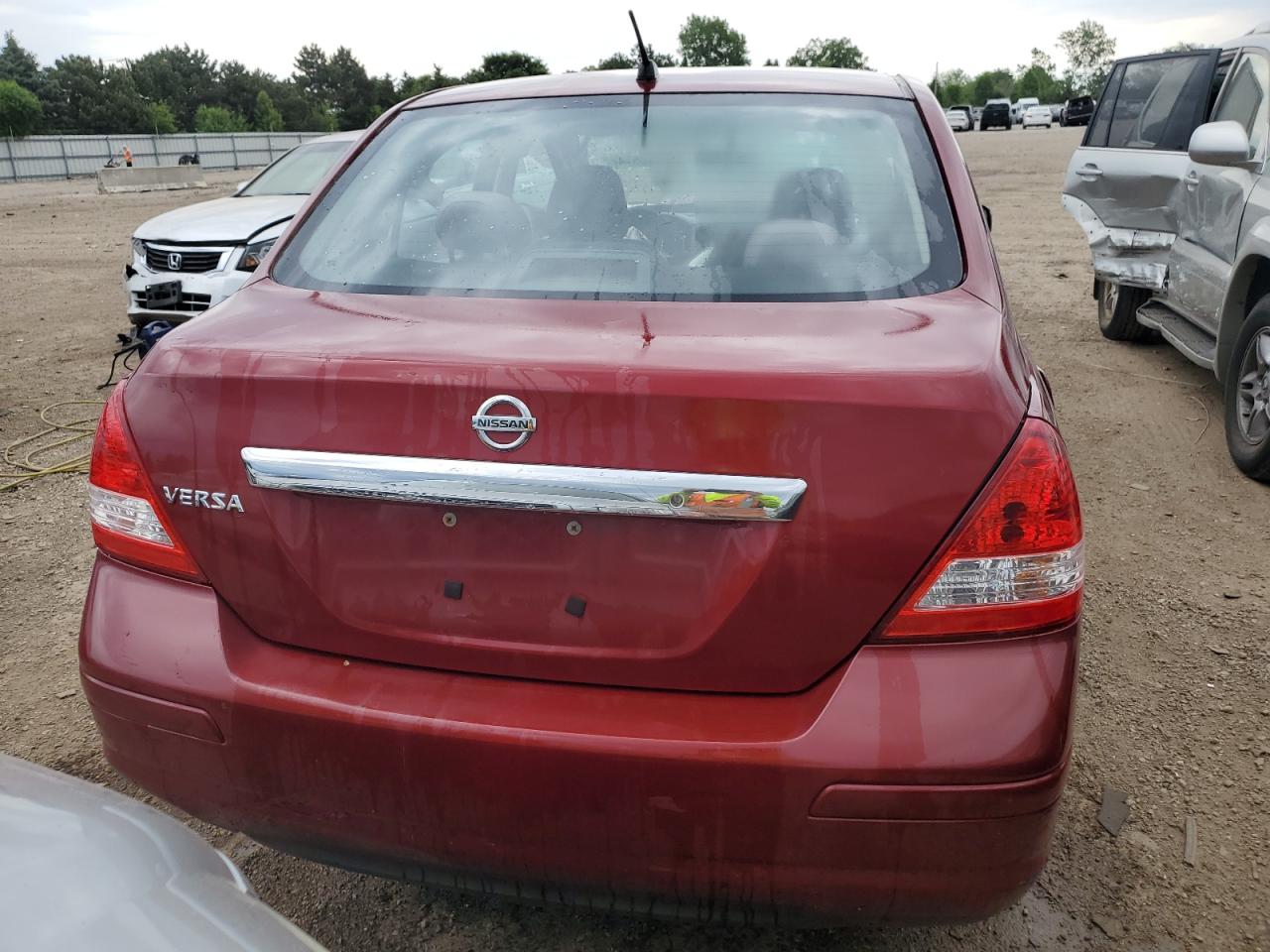 3N1BC11E78L352557 2008 Nissan Versa S
