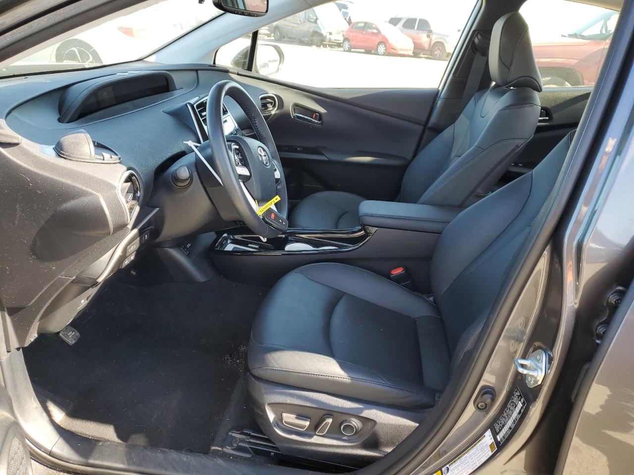 JTDKARFUXG3510806 2016 Toyota Prius