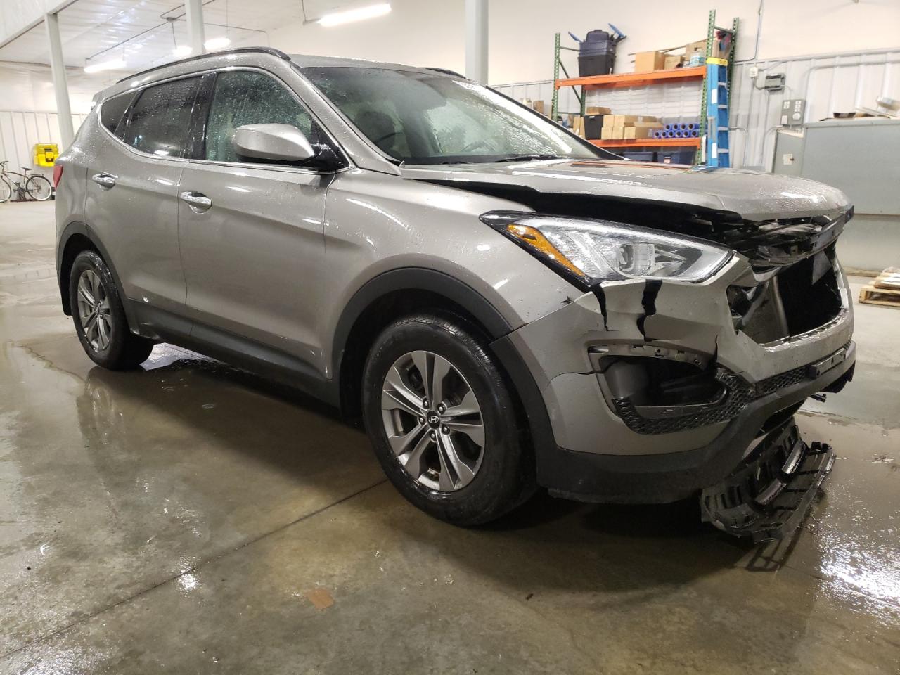 2016 Hyundai Santa Fe Sport vin: 5XYZUDLB5GG333489