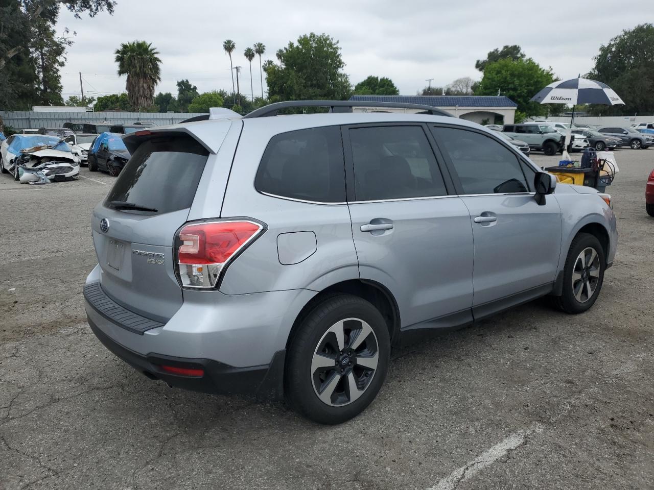 JF2SJAJC4HH407032 2017 Subaru Forester 2.5I Limited