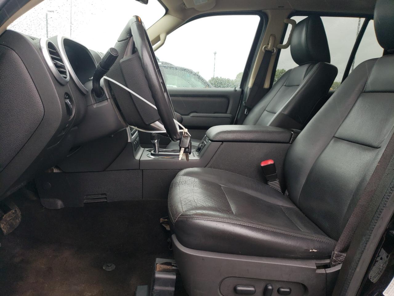 4M2EN4J84AUJ06765 2010 Mercury Mountaineer Premier