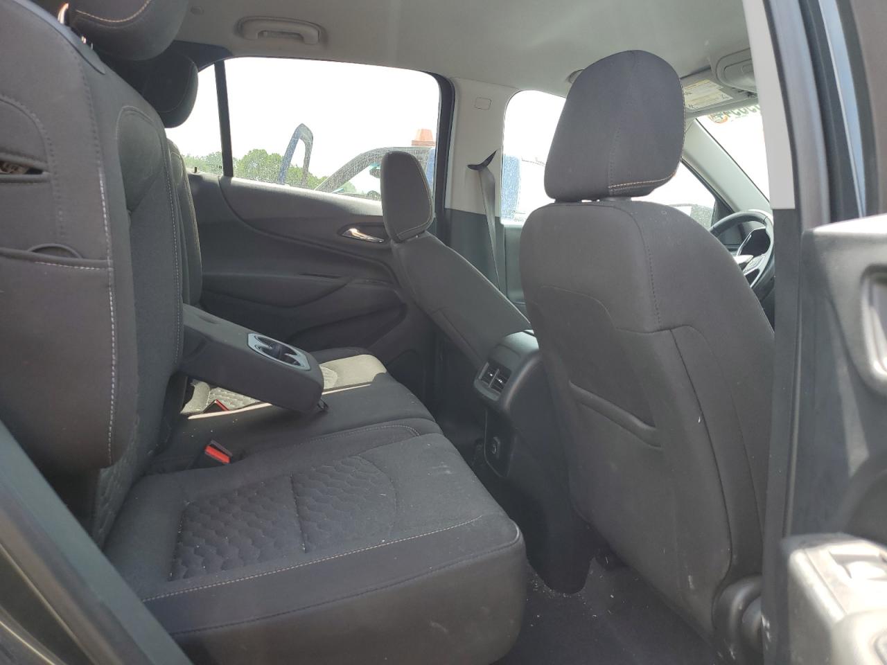 2GNAXJEV2L6107015 2020 Chevrolet Equinox Lt