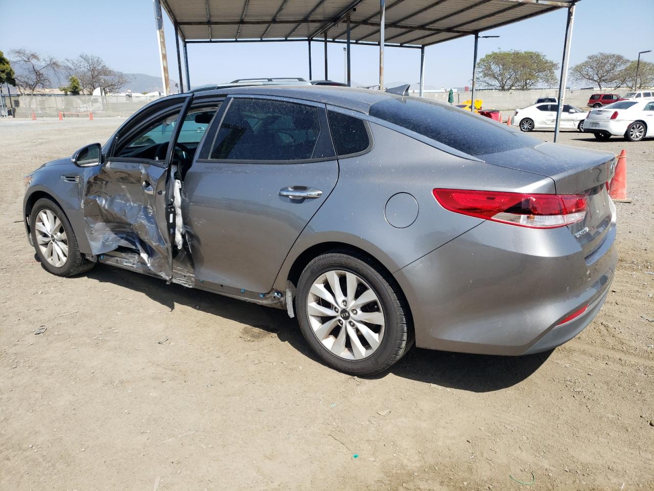 5XXGT4L37JG264156 2018 Kia Optima Lx