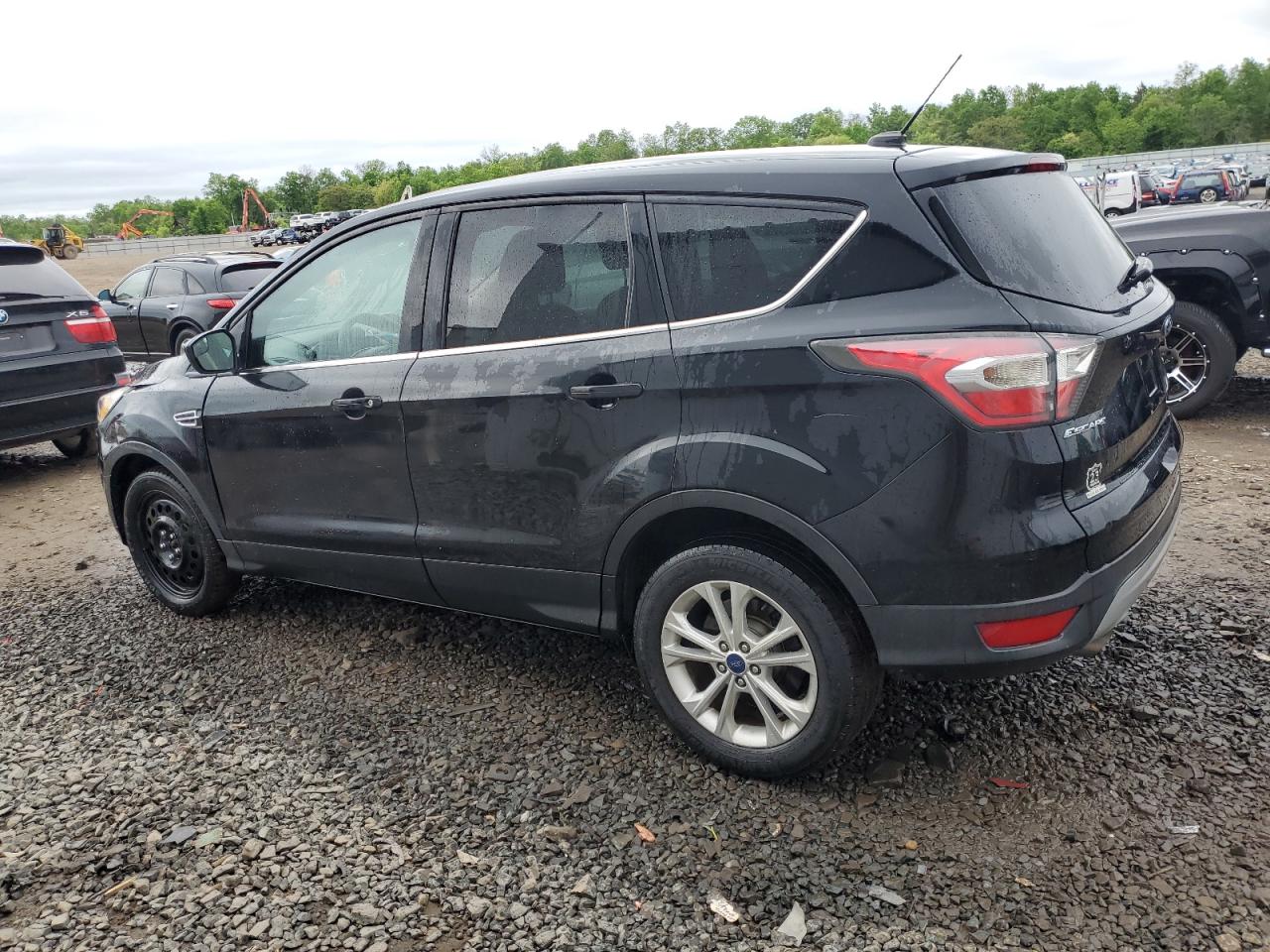 1FMCU9GD7HUA73820 2017 Ford Escape Se