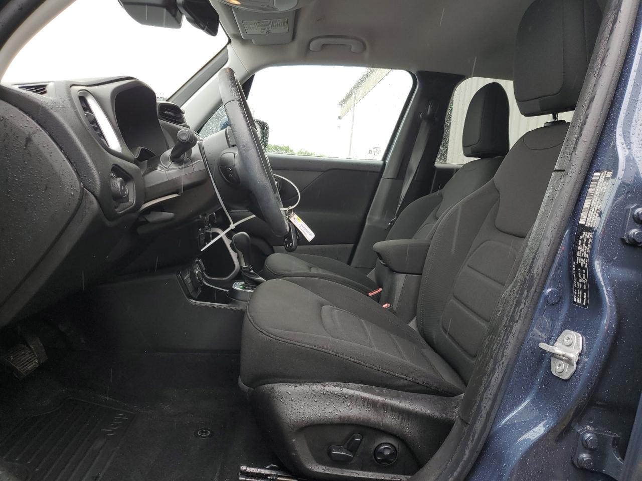 ZACNJDBBXMPM11654 2021 Jeep Renegade Latitude