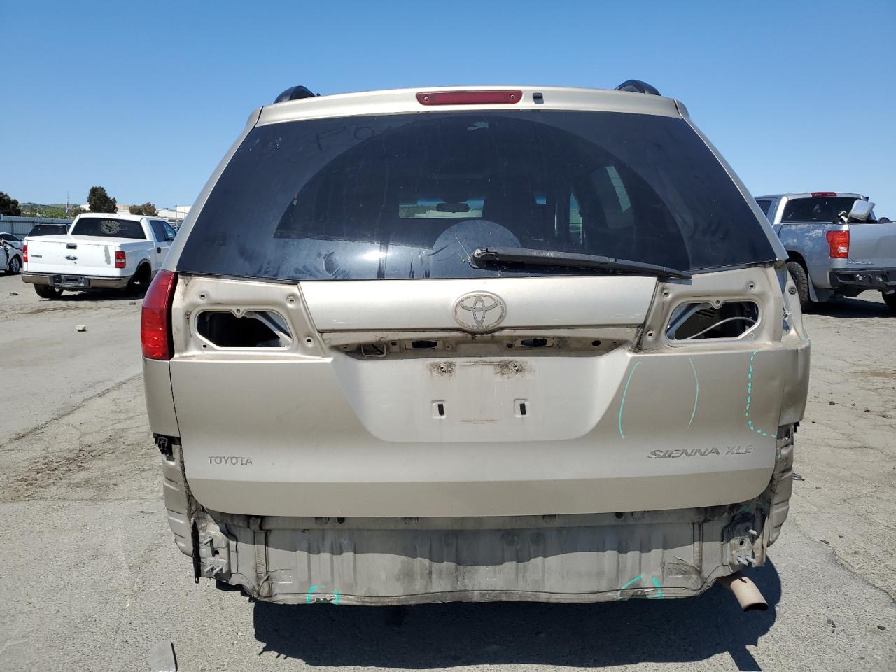 5TDZA22C25S268592 2005 Toyota Sienna Xle