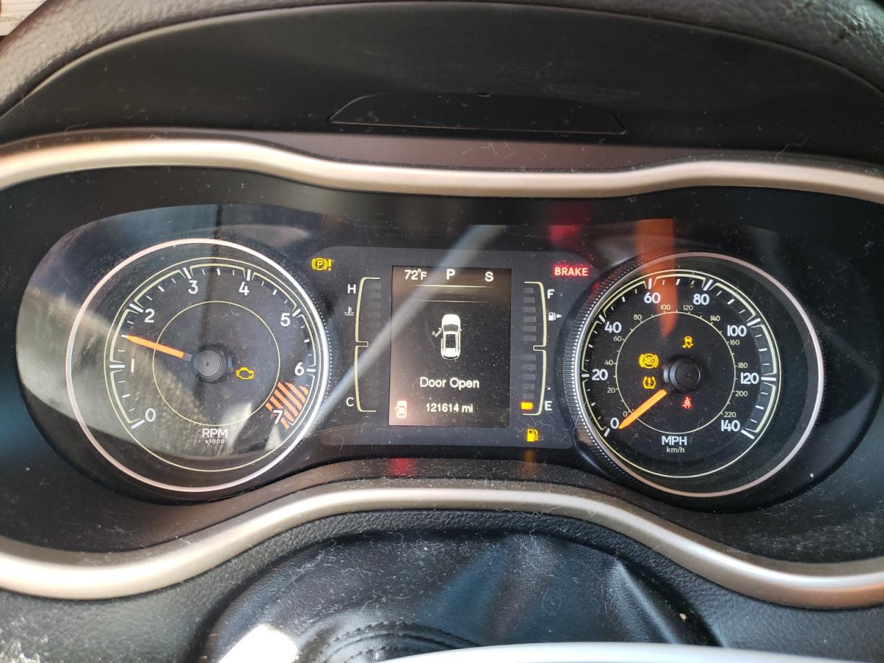 1C4PJLAB2FW690112 2015 Jeep Cherokee Sport