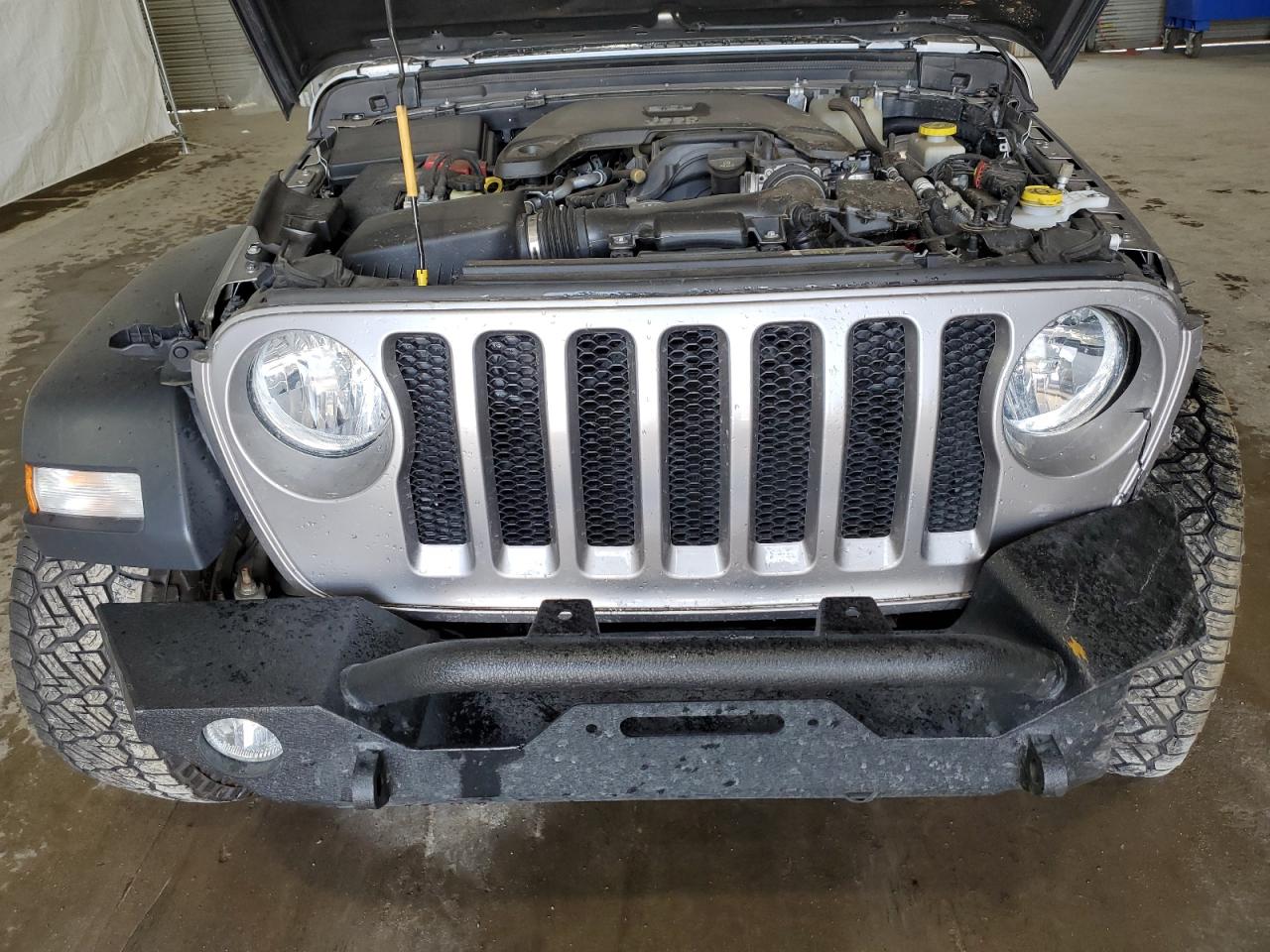 1C4HJXDG6JW123963 2018 Jeep Wrangler Unlimited Sport