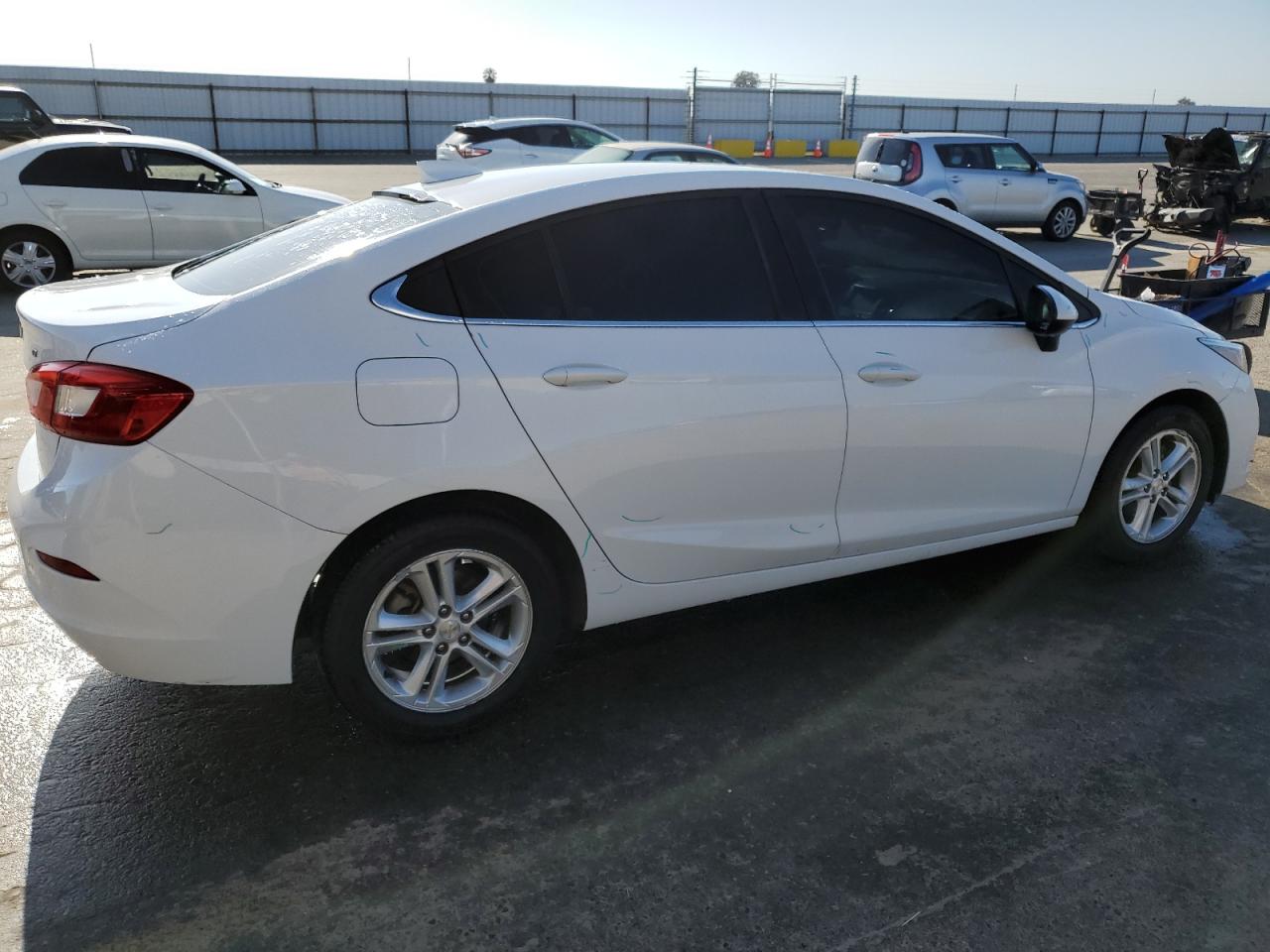 1G1BE5SM4H7189545 2017 Chevrolet Cruze Lt