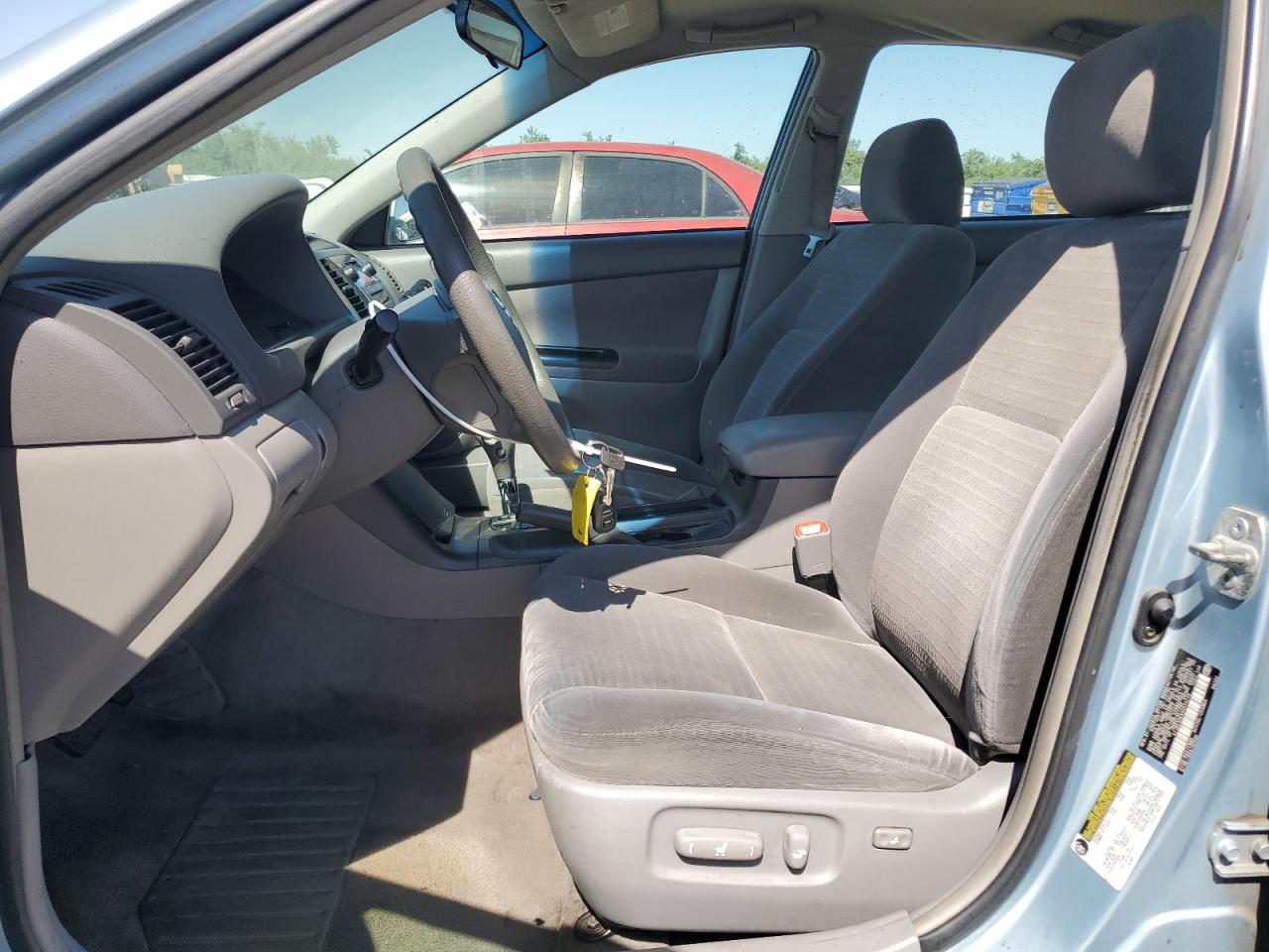 4T1BE32KX5U575776 2005 Toyota Camry Le