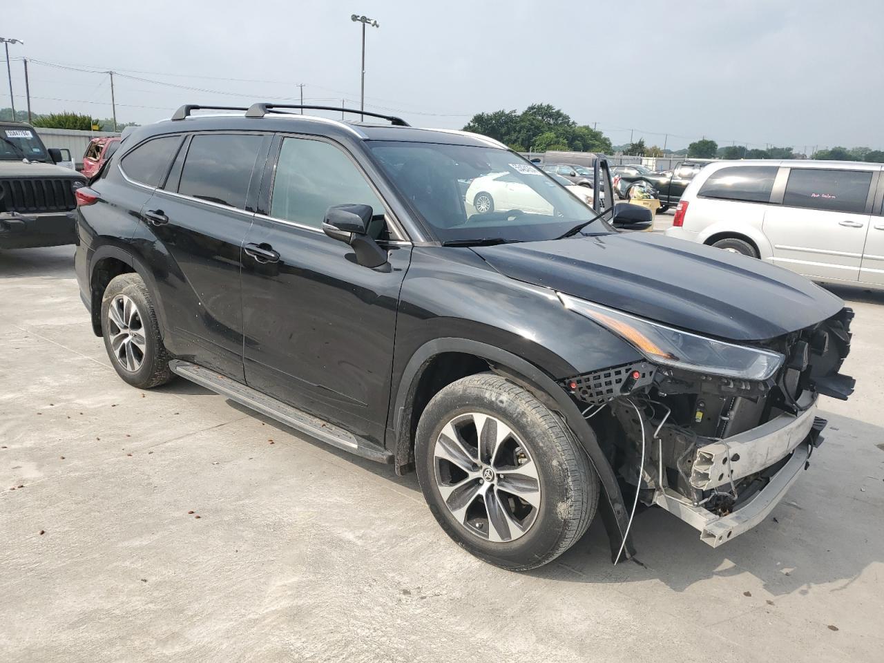 5TDGZRAH8MS074816 2021 Toyota Highlander Xle