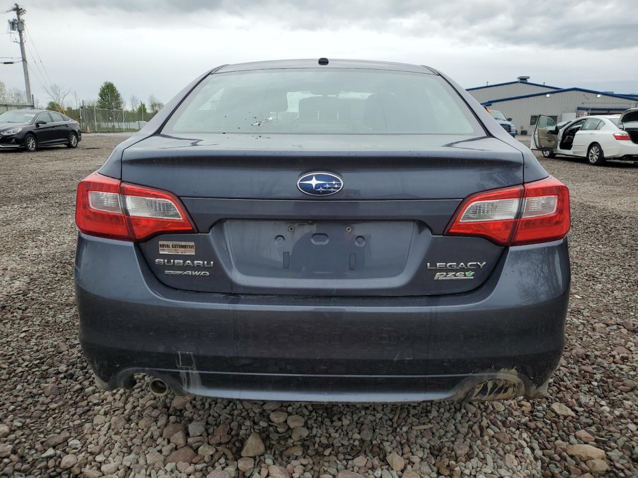 2015 Subaru Legacy 2.5I Premium vin: 4S3BNAC68F3030130