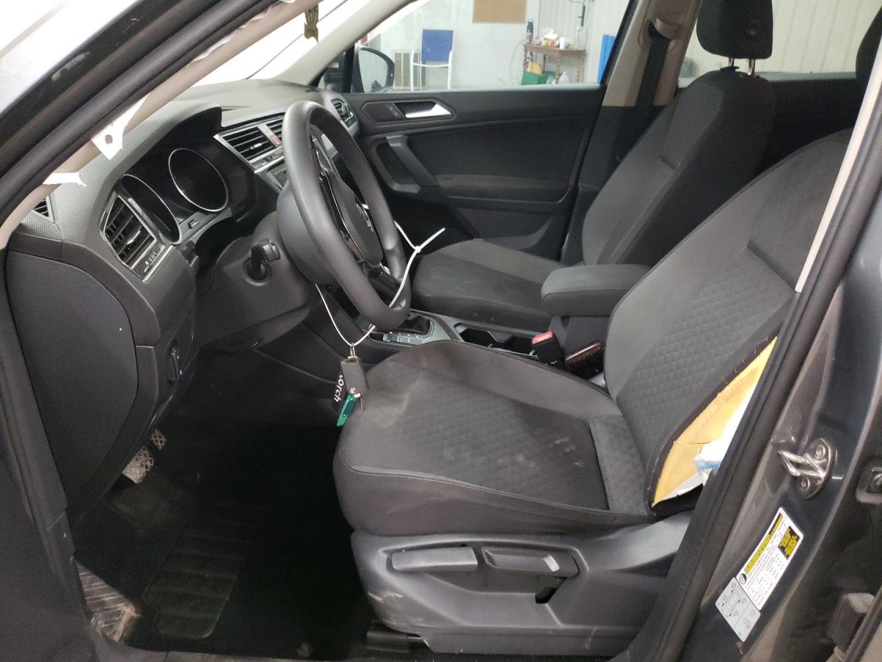 3VV1B7AX6KM098889 2019 Volkswagen Tiguan S